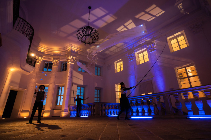 Čupakabra svetloba neon - Svetlobna poezija, foto: Rožle Bregar