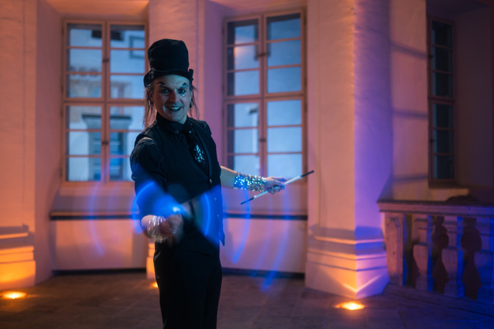 Čupakabra svetloba neon - Svetlobna poezija, foto: Rožle Bregar